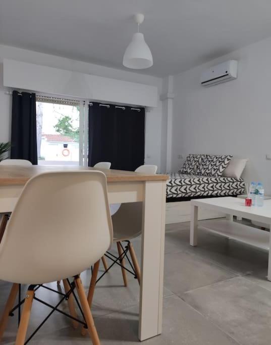 Apartamento Omega Ll Apartment Torremolinos Luaran gambar