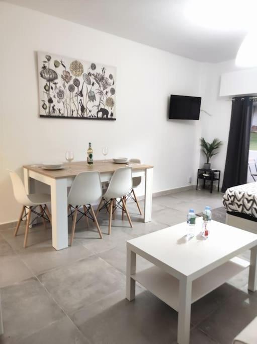 Apartamento Omega Ll Apartment Torremolinos Luaran gambar